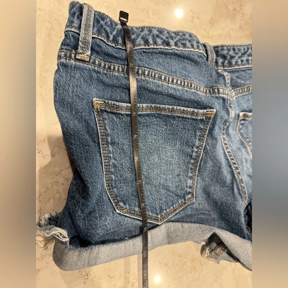 Universal Thread Womens Denim Shorts Size 8 29R Blue Jean Cuffed Casual‎ Summer
